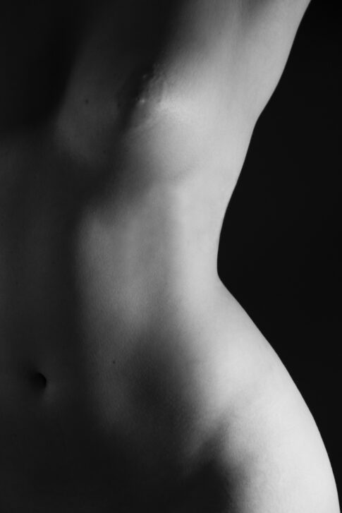 foto di nudo artistico in bianco e nero