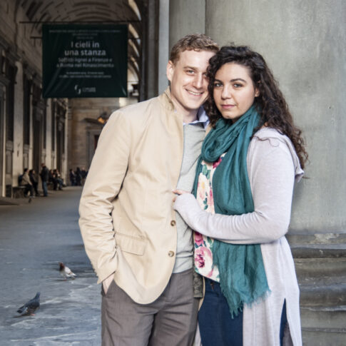 happy couple at the Uffizi in Florence on their honeymoon